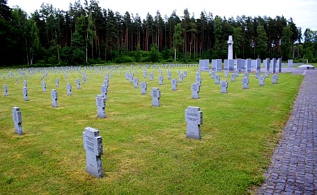 Piemiņas vietu būvēšana un restaurācija